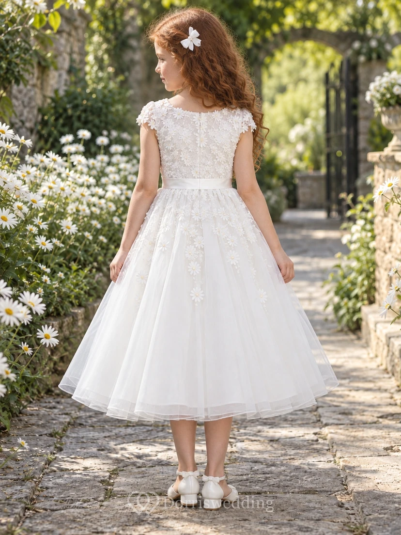 Vestido de niña de flores blanco de corte A con estampado floral, mangas cortas y apliques de lazo lateral. view 2
