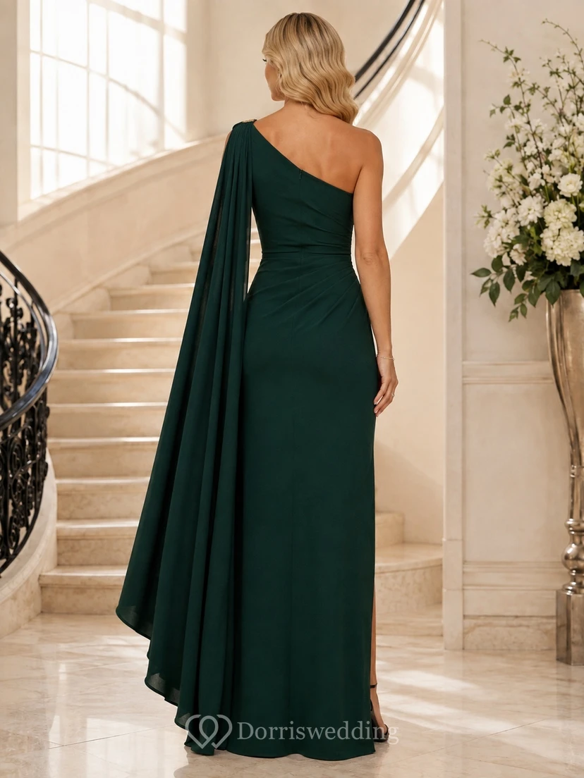 Dunkelgrünes, schulterfreies, bodenlanges Chiffon-Etui-Abendkleid mit Cape-Drapierung view 2