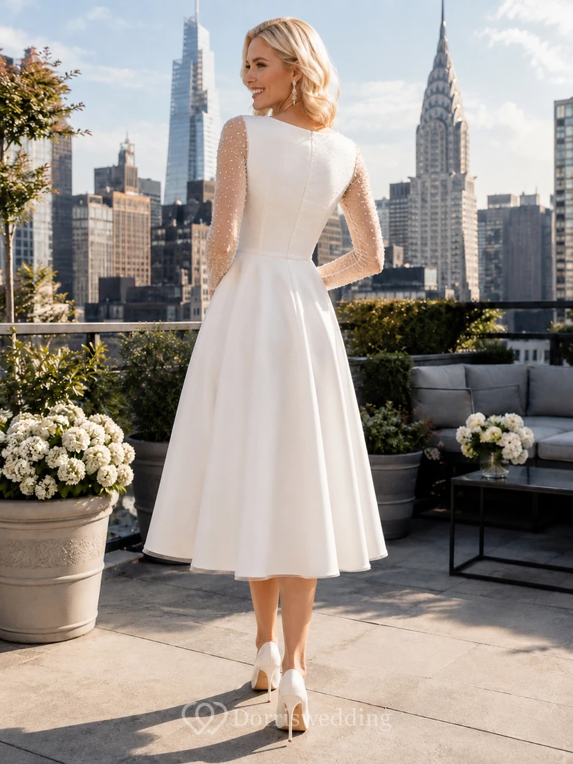 Robe de mariée civile modeste à manches longues et effet bateau, longueur thé view 2
