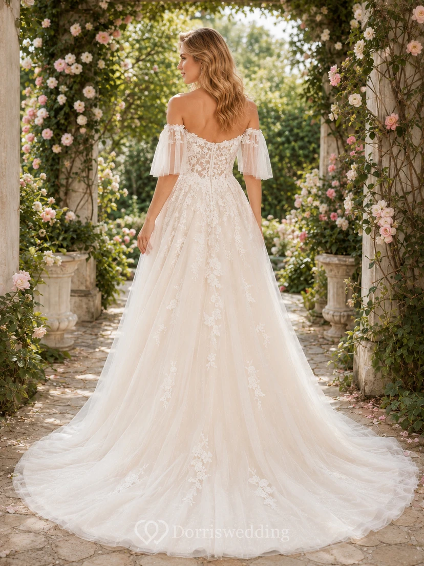 Robe de mariée en satin, robe de bal bustier avec traîne chapelle view 2
