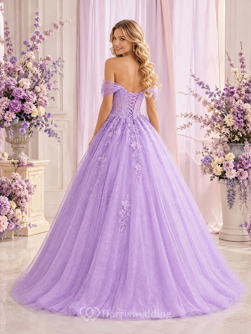 Lavendelfarbenes Tüll-Ballkleid mit schulterfreiem Ausschnitt und floralen Applikationen – perfekt für den 16. Geburtstag view 2