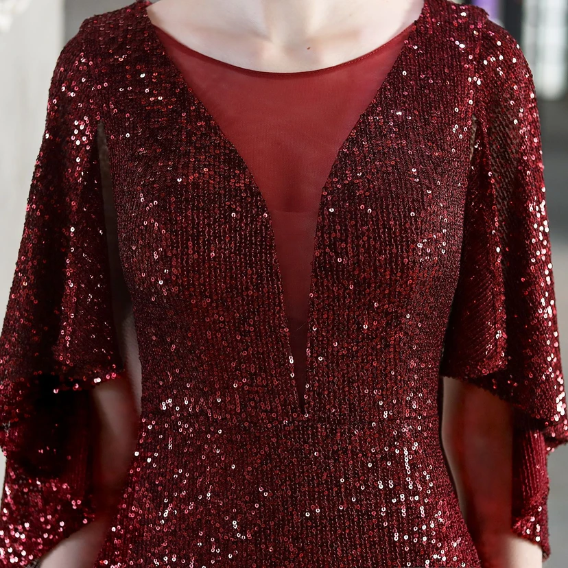 Robe de soirée élégante à paillettes, style sirène, ailes d'ange, idéale pour un banquet ou une réunion. Mannequin automobile. Robe de soirée d'été. view 52