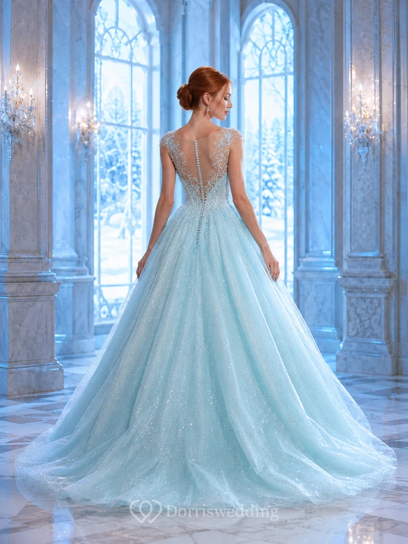 Robe de quinceañera moderne en tulle pailleté vert menthe, col en V et bretelles fines, inspirée du palais d'hiver. view 2