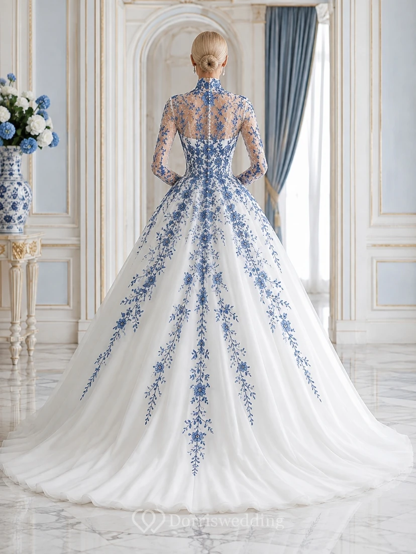 Himmelblaues, gitterartiges Ballkleid mit hohem Kragen, Illusionseffekt, langen Ärmeln und Spitze – luxuriöses Brautkleid view 2
