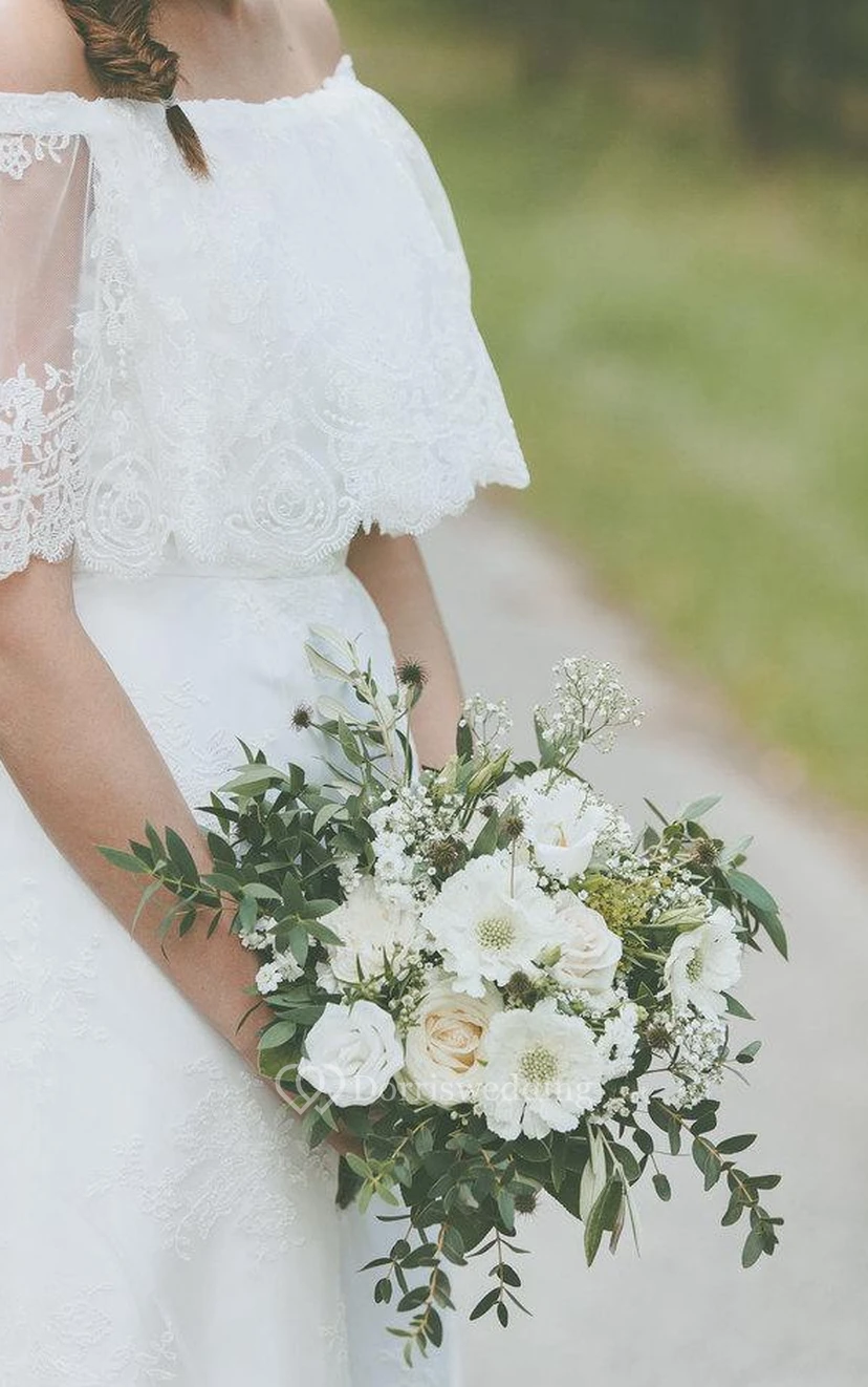 Robe de mariée vintage bohème en dentelle légère view 3