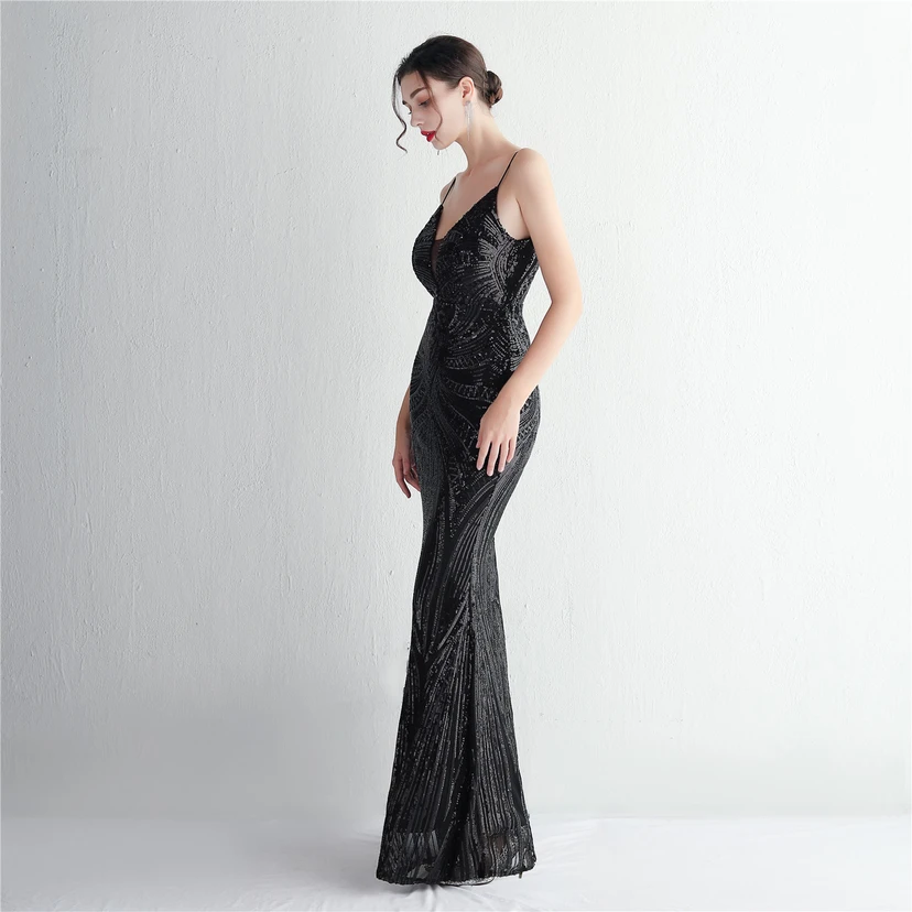 Vestido largo de noche con lentejuelas y tirantes de flores, ajustado, elegante y de estilo sofisticado. view 86