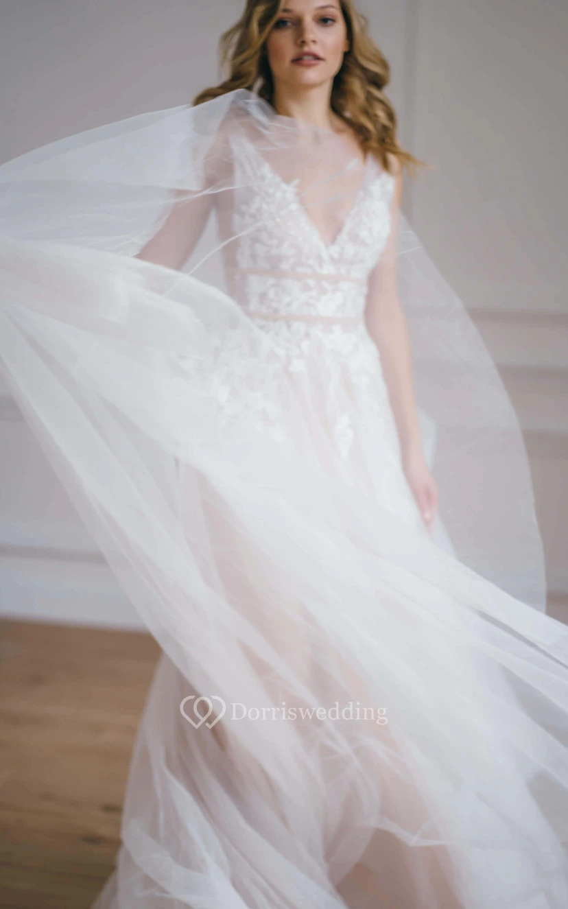 Ätherisches, bodenlanges, ärmelloses Brautkleid in A-Linie mit offener Rückseite und Applikationen aus Spitze view 4