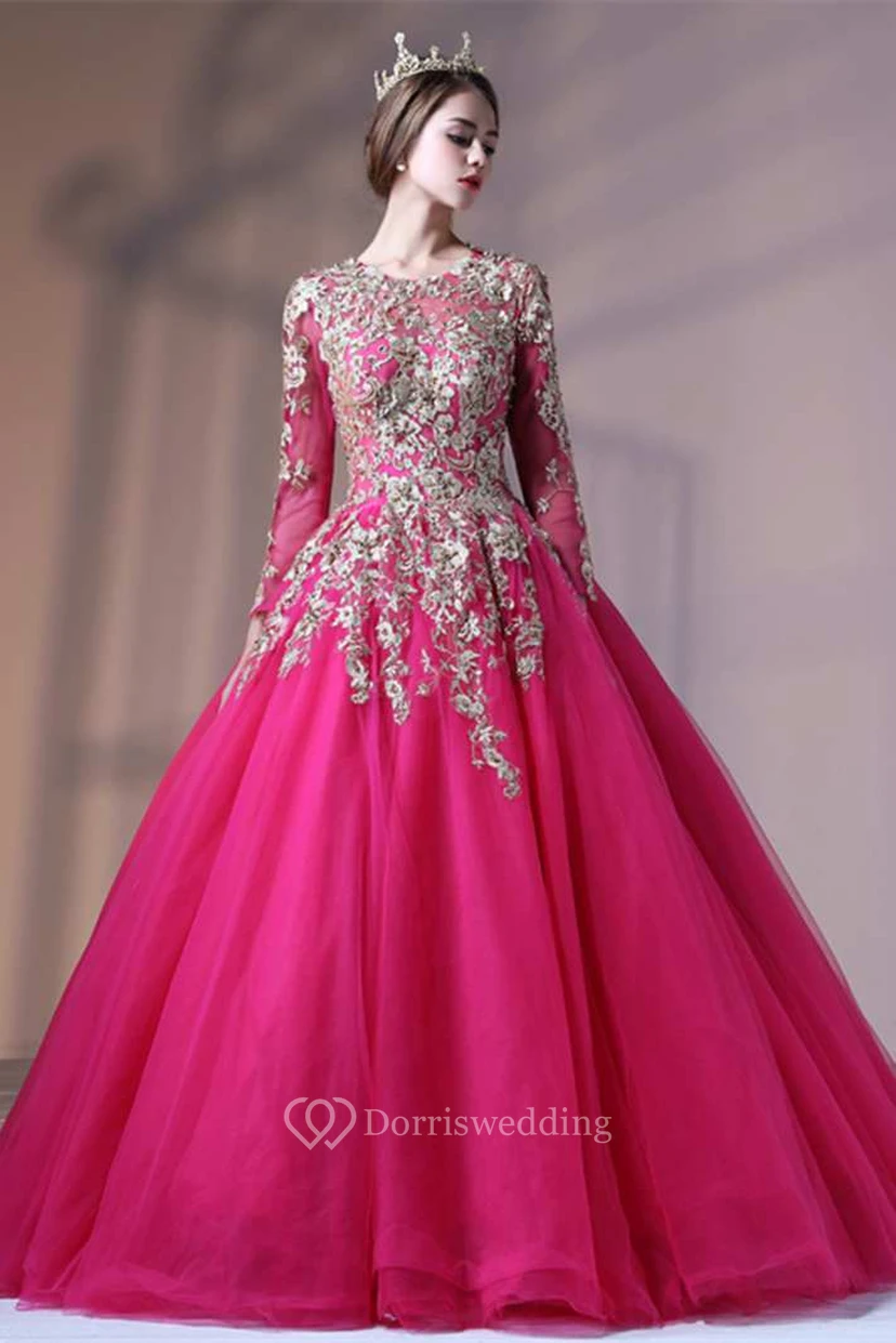 Vestido de gala de tul con mangas largas de encaje y escote joya en la espalda. view 4