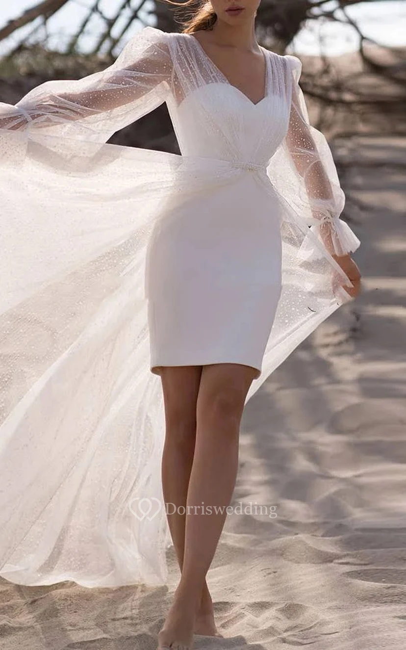 Robe de mariée courte fluide à décolleté cœur et jupe en tulle