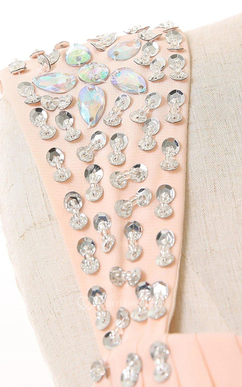 Robe trapèze en mousseline à manches courtes et épaules ornées de sequins view 4
