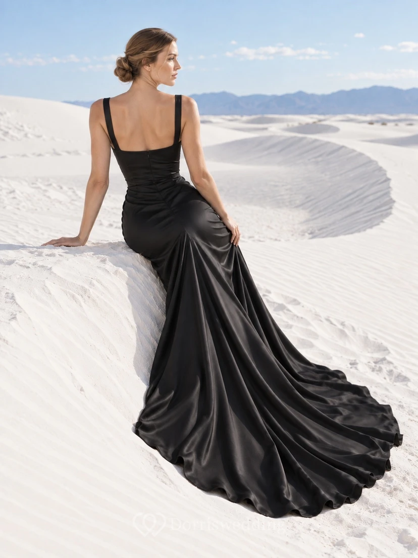 Vestido de novia largo hasta el suelo, negro, de satén fruncido, con escote cuadrado y corte sirena, sin mangas. view 2