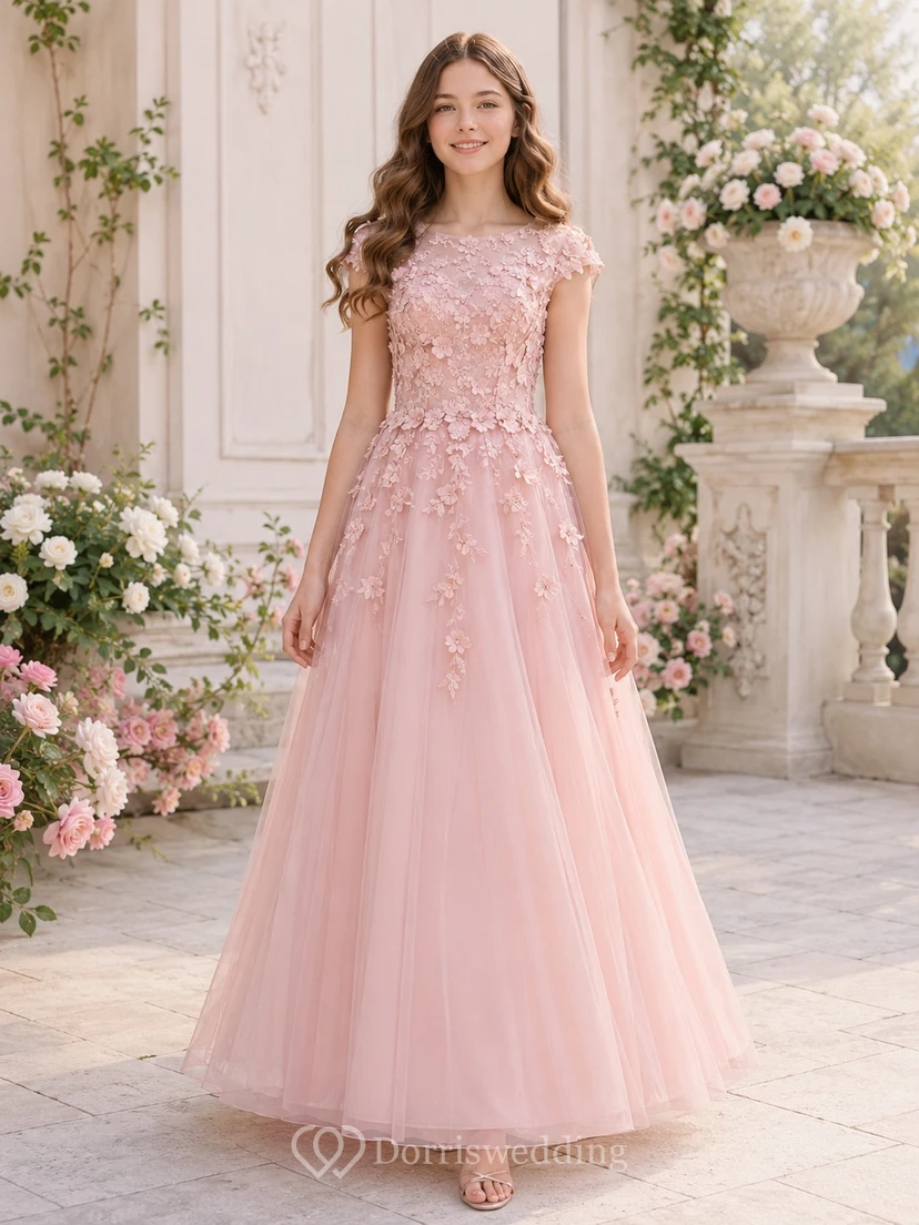 Vestido de dama de honor juvenil rosa ruborizado, corte en A, manga corta, aplique floral de tul con pétalos, estilo romántico.