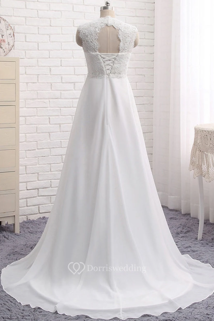 Robe de mariée élégante en mousseline de soie, coupe empire, dentelle reine Anne, avec découpe en forme de goutte et laçage. view 2