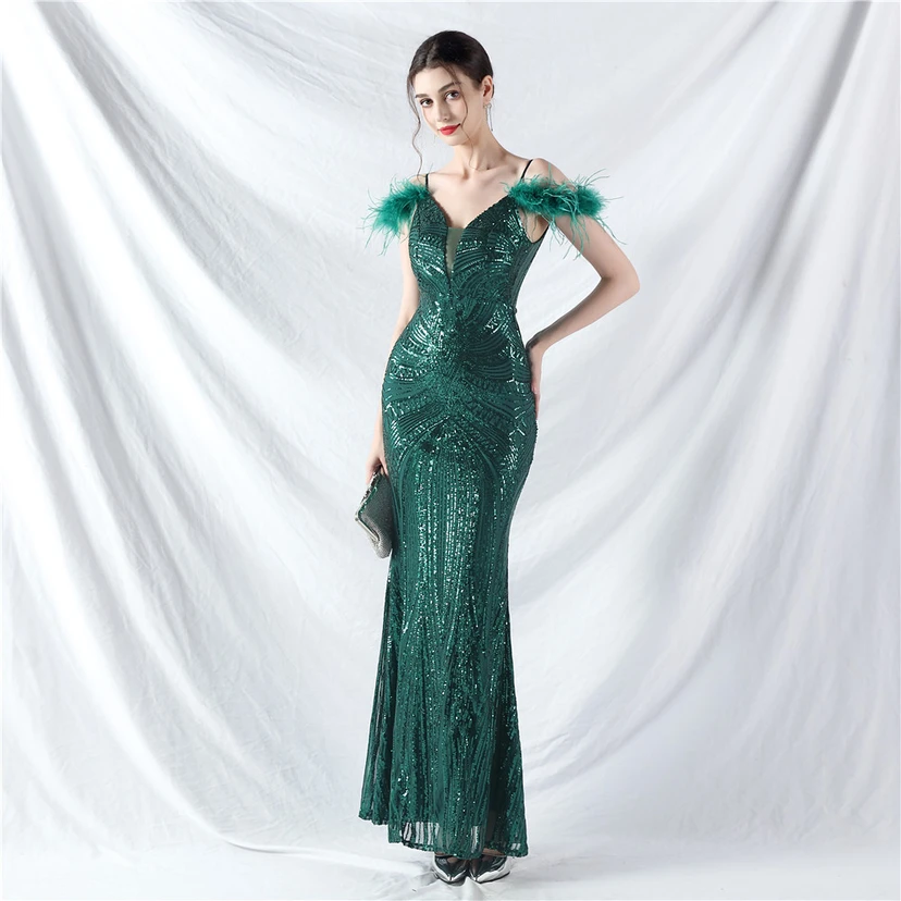 Vestido de noche con cuentas florales y plumas de avestruz elaboradas artesanalmente view 70