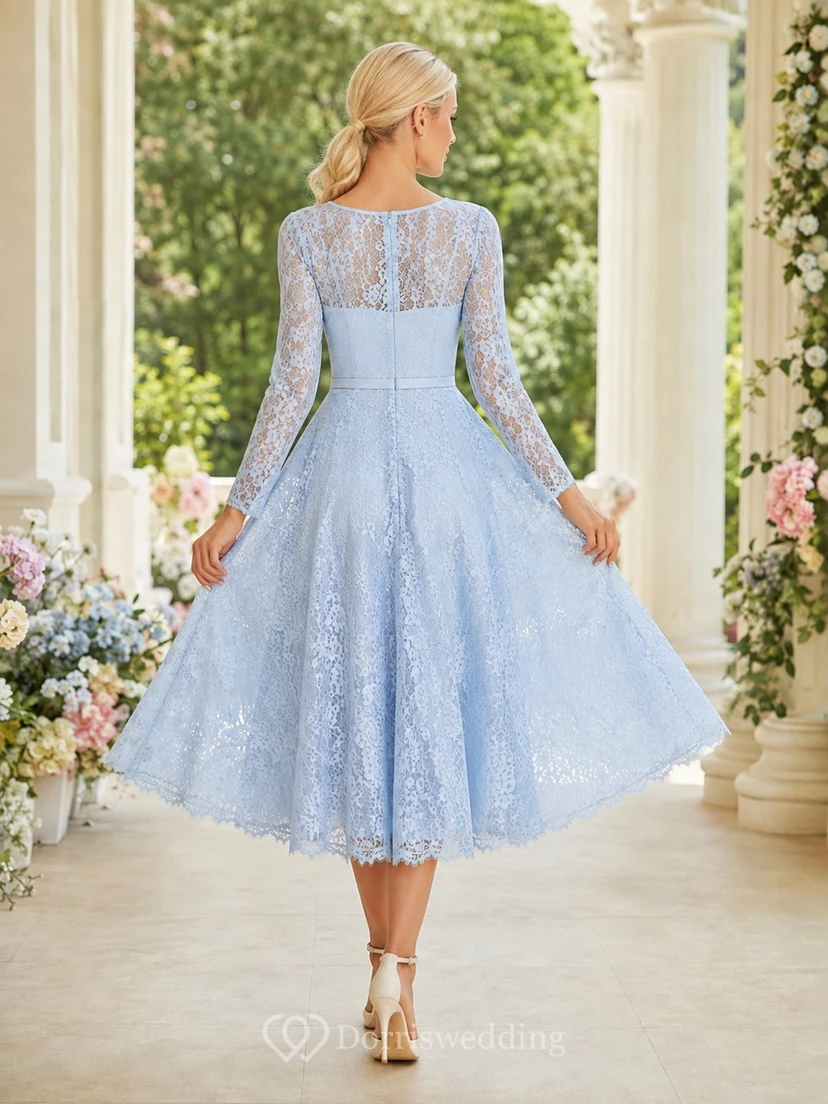 Himmelblaues, hochgeschlossenes, langärmeliges Spitzenkleid in Teelänge, A-Linie view 2