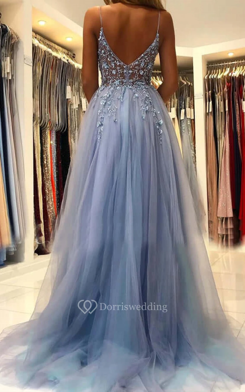 Vestido de fiesta de corte A con tirantes finos, abertura frontal, tul plisado y detalles de cristal. view 2