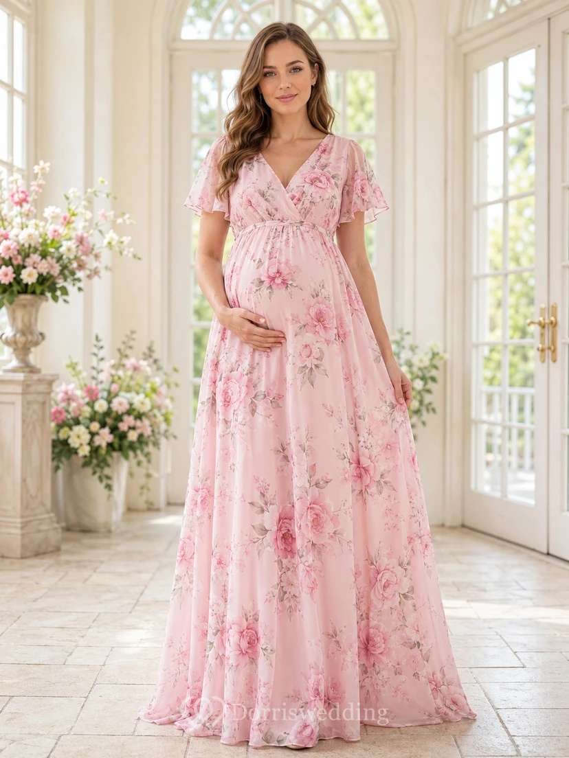 Rosa Umstandskleid mit Blumenmuster, V-Ausschnitt, flatternden Ärmeln und Empire-Schnitt, bodenlang