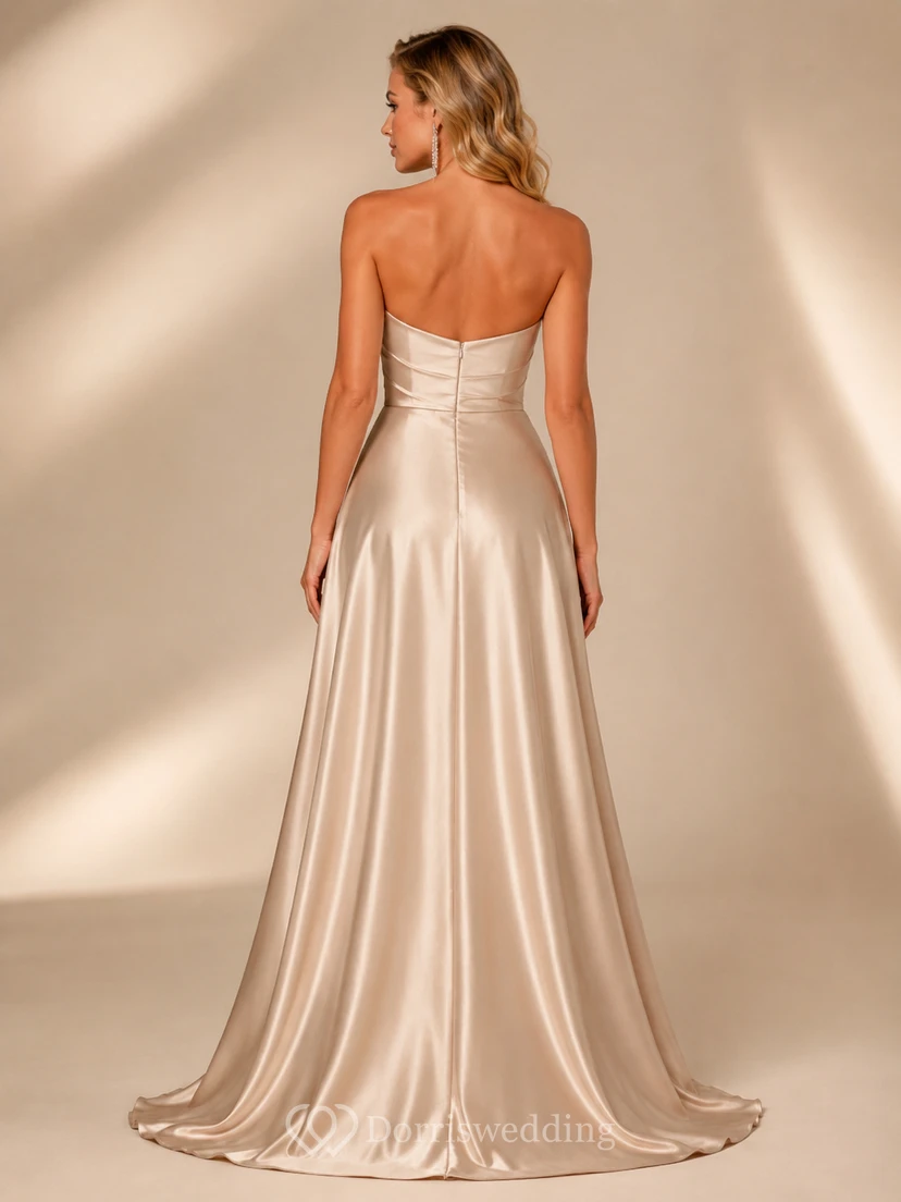 Robe de soirée bustier en satin champagne fendue, coupe trapèze view 2