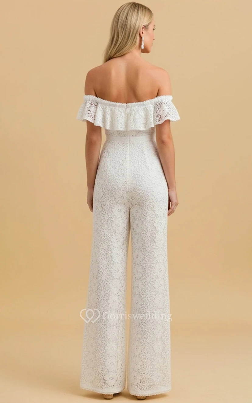 Combinaison de mariage en dentelle à épaules dénudées et jambes larges view 2