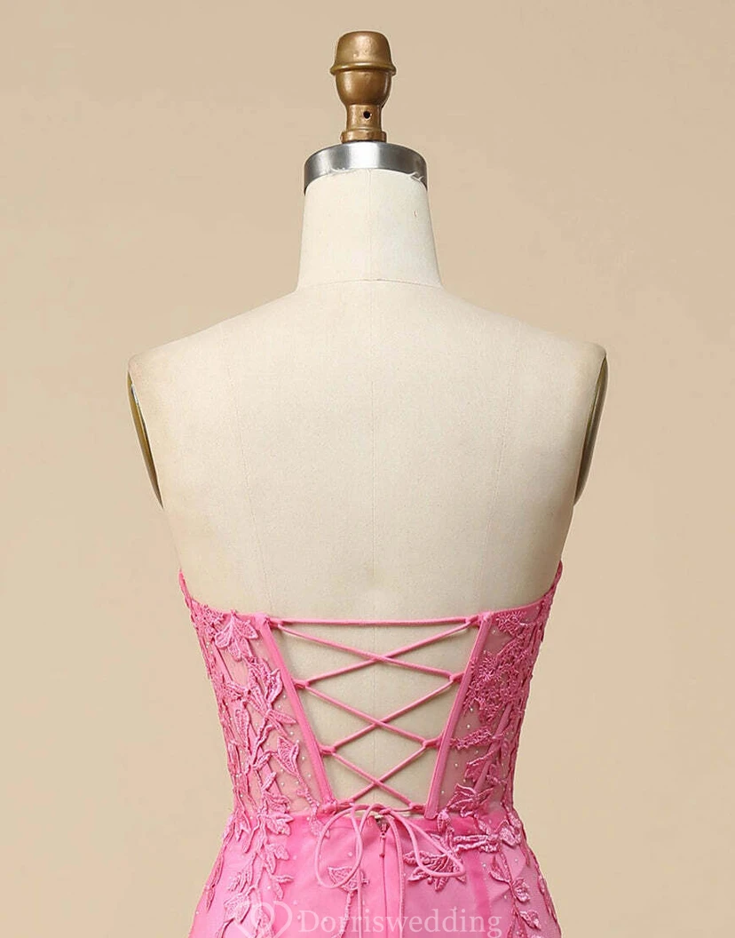 Vestido romántico de encaje rosa fucsia con superposición de tul. view 10