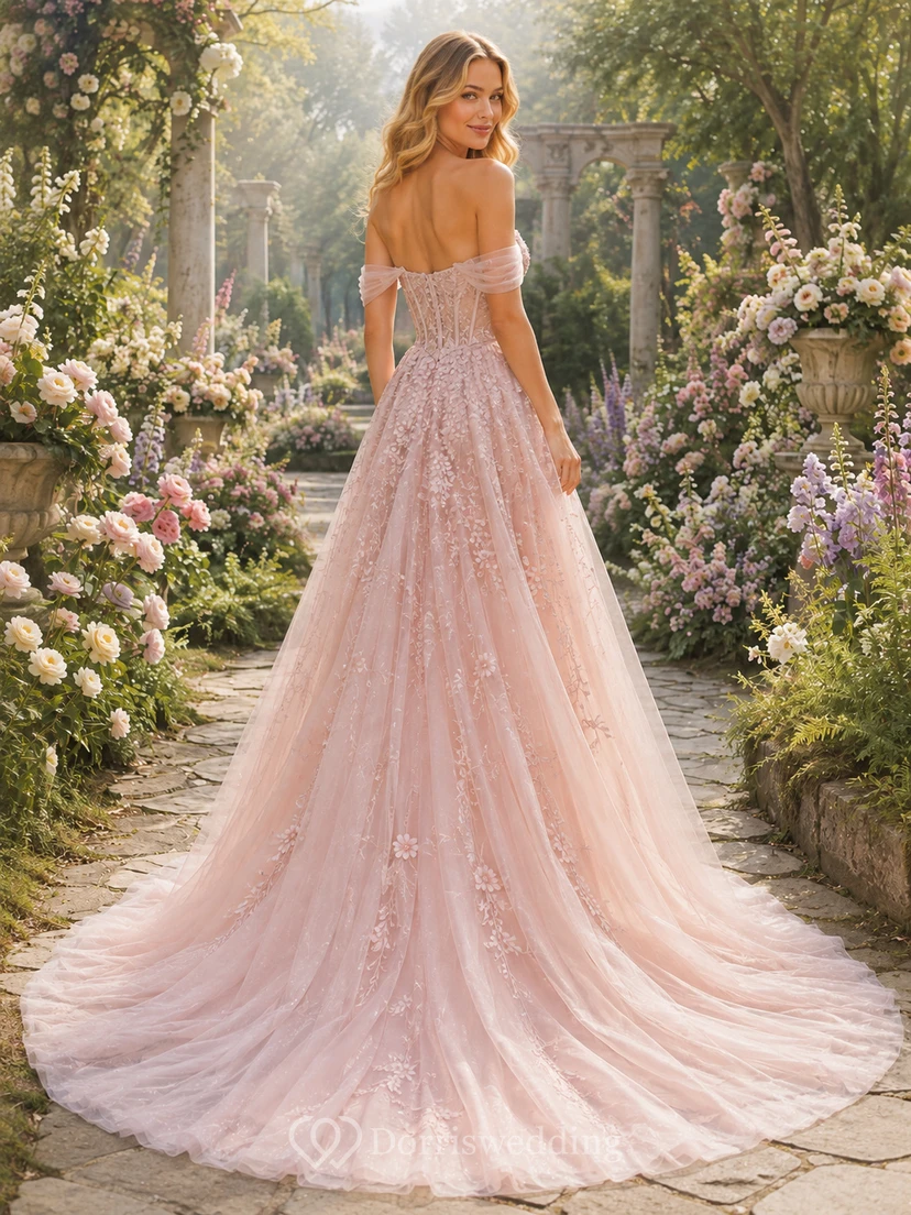 Etéreo vestido de hadas rosa con escote corazón y tul floral, corte en A y hombros descubiertos view 2
