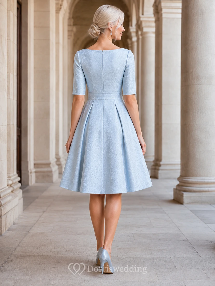 Robe bleu ciel à manches bateau, nœud papillon, plissée en satin, coupe trapèze, genou, ajustée view 2