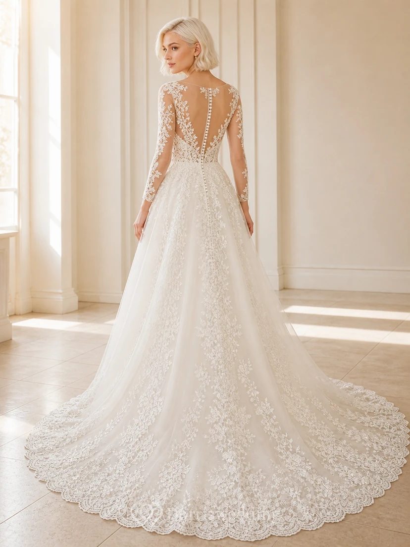 Vestido de novia romántico de encaje con escote en V y mangas largas, corte en A, estilo catedral. view 2