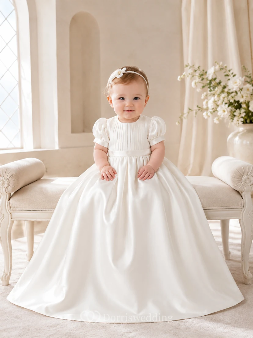 Mattes Satin-Taufkleid in A-Linie mit Puffärmeln, bodenlang, schlicht