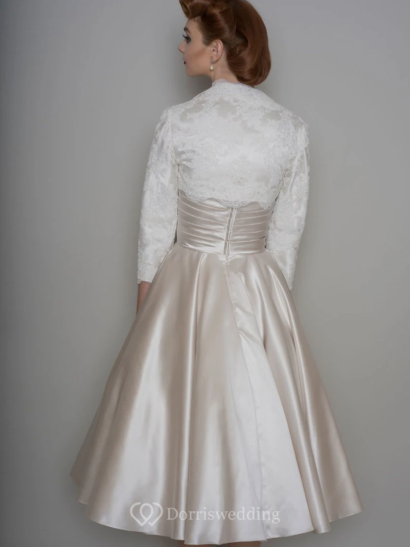 Vestido de novia midi de satén con escote corazón y corte en A, con tiras cruzadas y chaqueta. view 2
