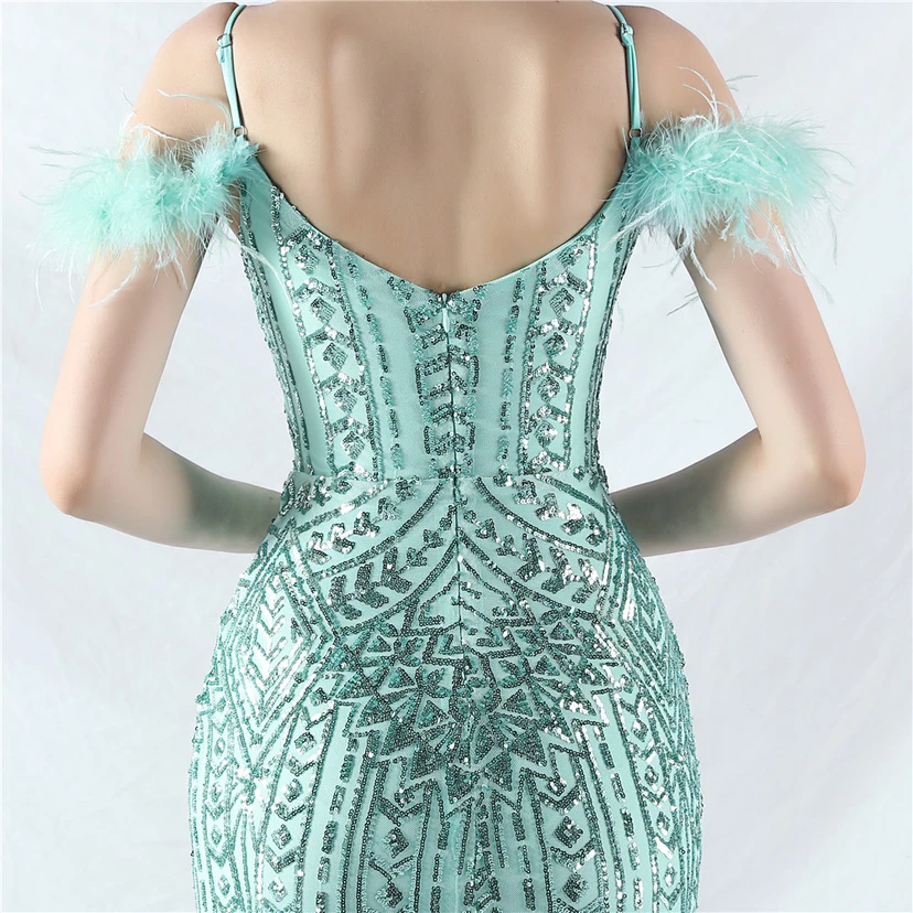 Robe de soirée haut de gamme ornée de perles florales et de plumes d'autruche. view 66