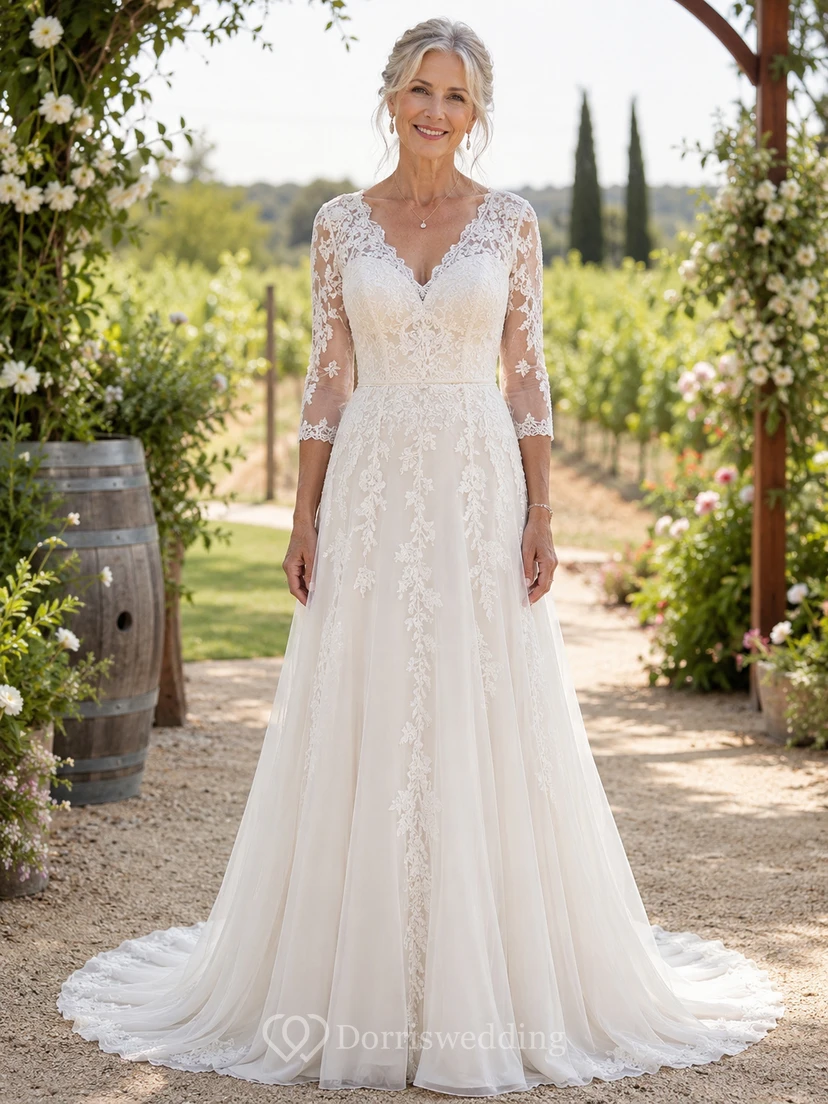 Vestido de novia de corte A con escote en V y encaje, ideal para novias mayores, con mangas largas.