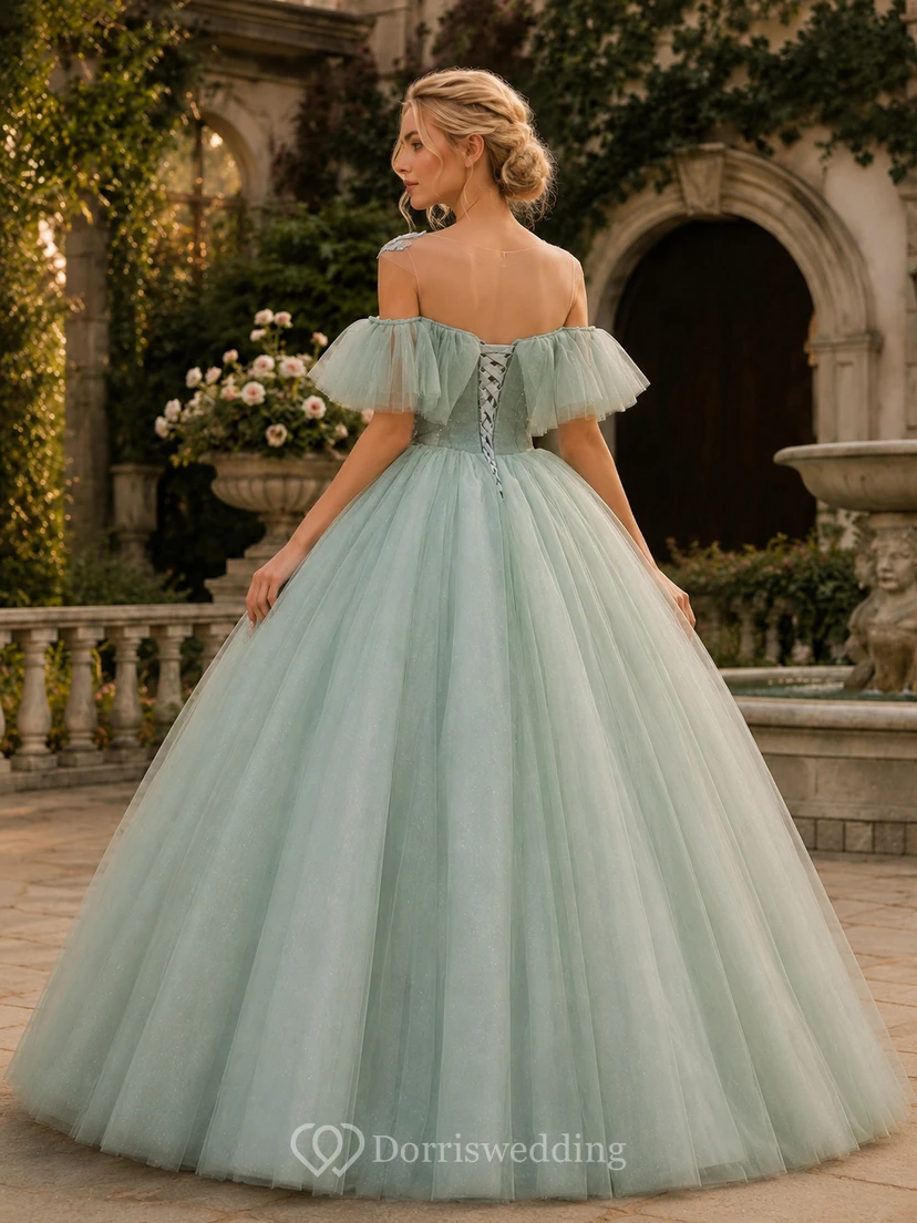 Robe de bal brodée vert clair à épaules dénudées view 2