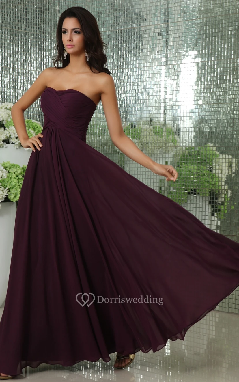 Vestido largo de gasa con escote corazón y pliegues view 2