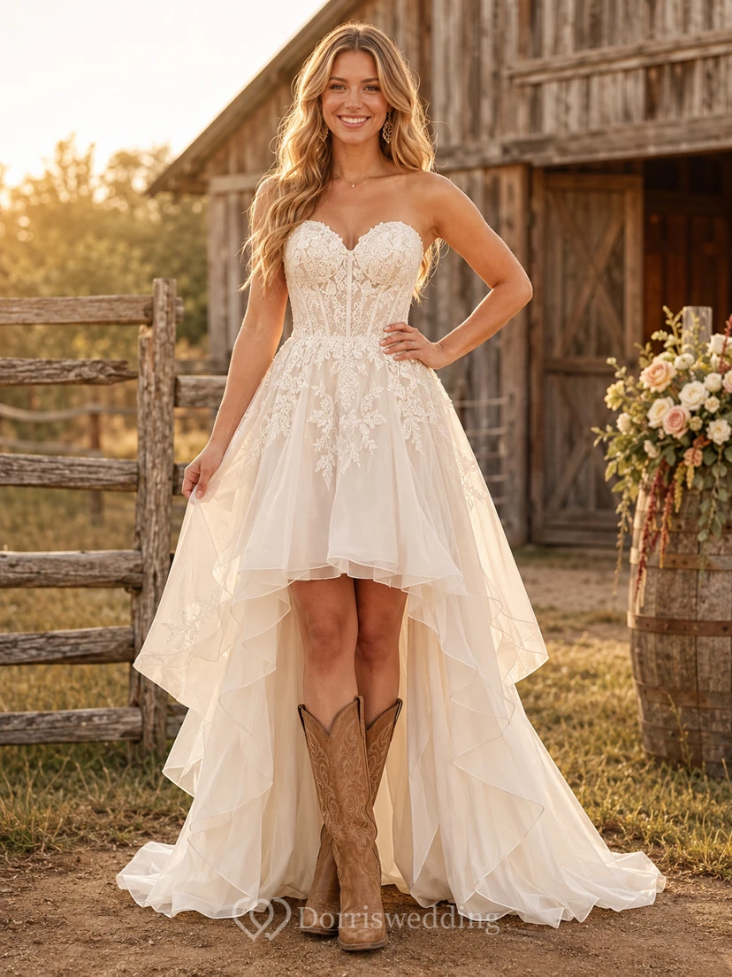 Robe de mariée de maternité, épaules dénudées, manches en dentelle, coupe trapèze, style champêtre, avec traîne