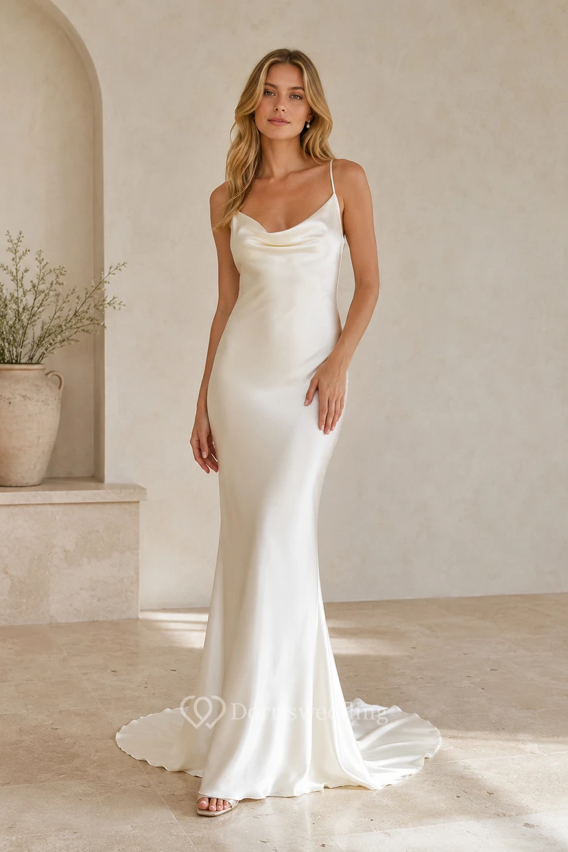 Brautkleid aus Satin im Meerjungfrauenstil mit Spaghettiträgern und Schleppe