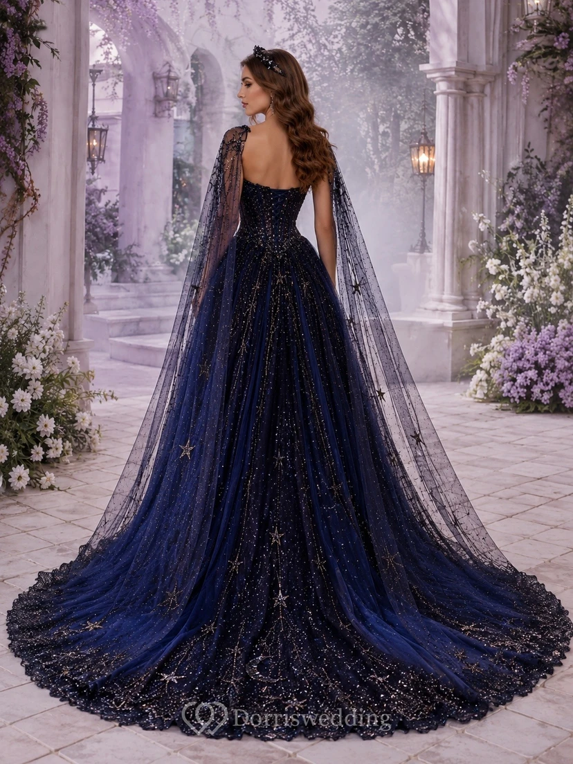 Vestido de novia romántico azul rey de corte A con escote corazón y apliques de tul, manga larga y escote corazón view 2