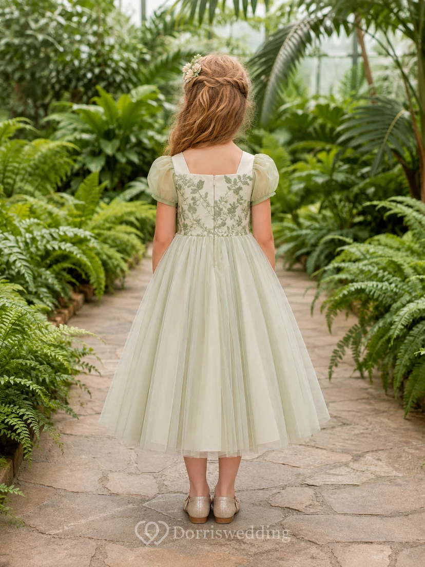 Blumenmädchenkleid aus salbeigrüner Spitze und Tüll, A-Linie, Puffärmel, eckiger Ausschnitt, Teelänge view 2