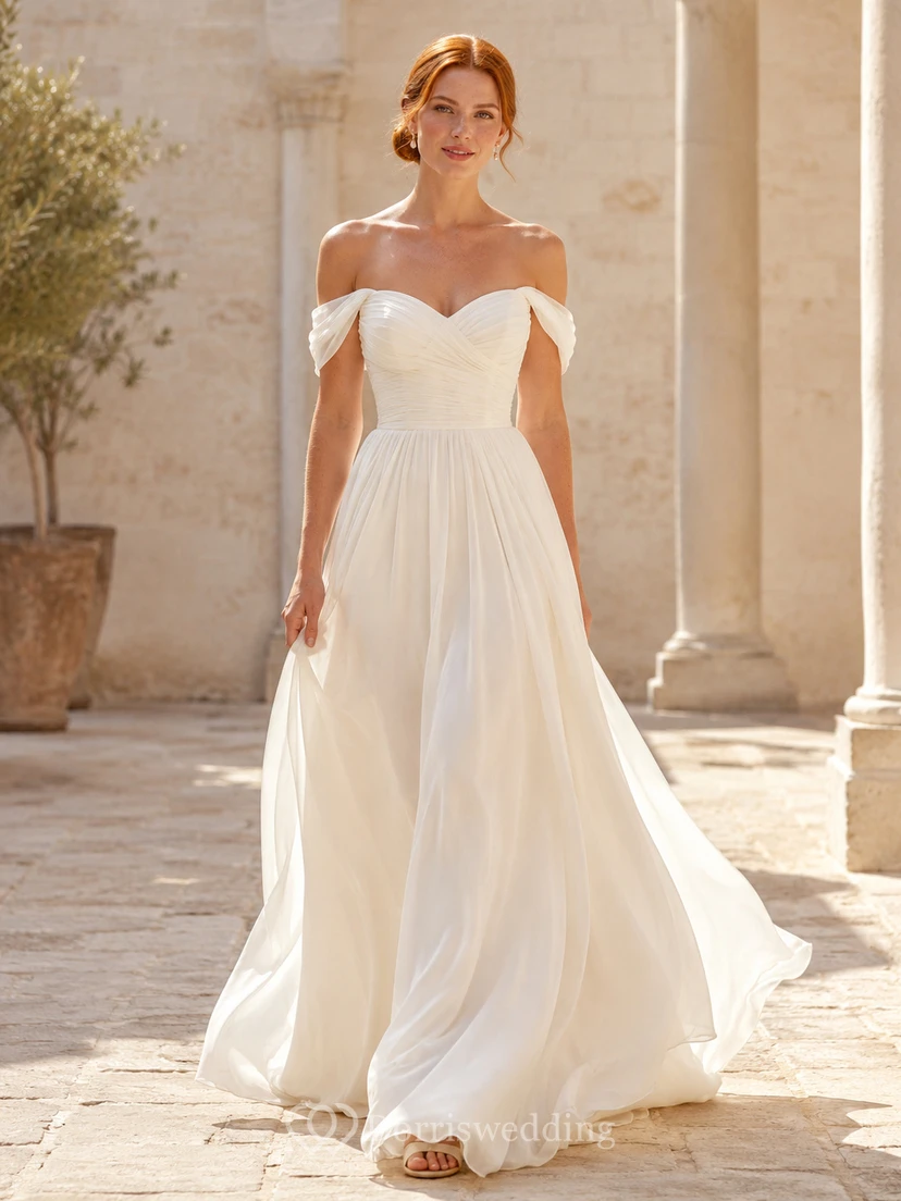 Robe de mariée bohème simple à épaules dénudées, décolleté cœur, drapée en mousseline de soie, coupe trapèze, idéale pour la plage