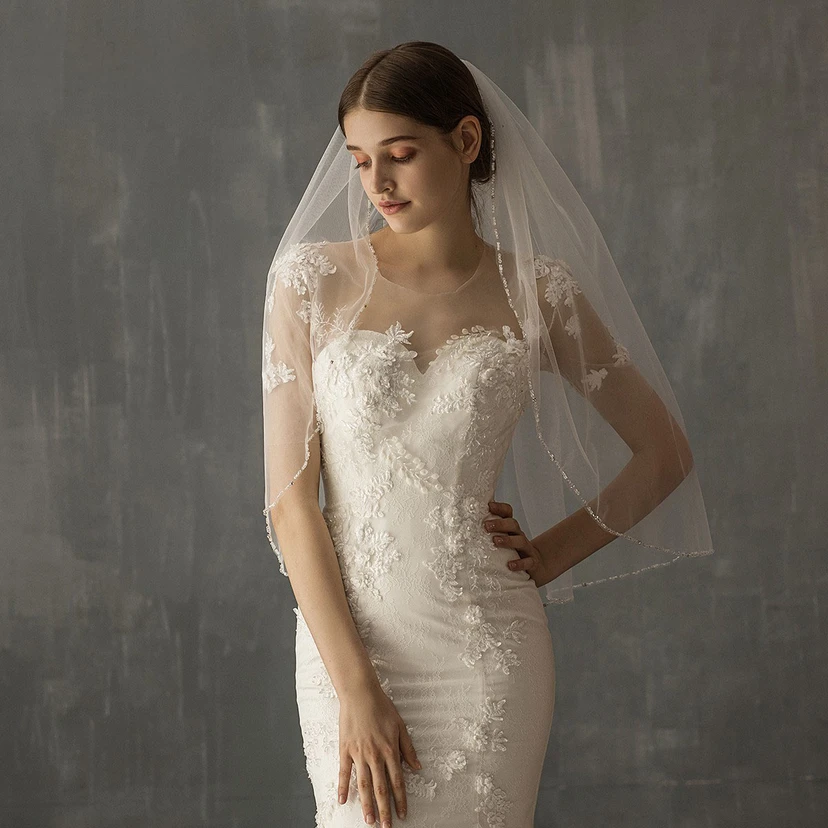 Chic White Tulle Elbow Veil with Beads view 3