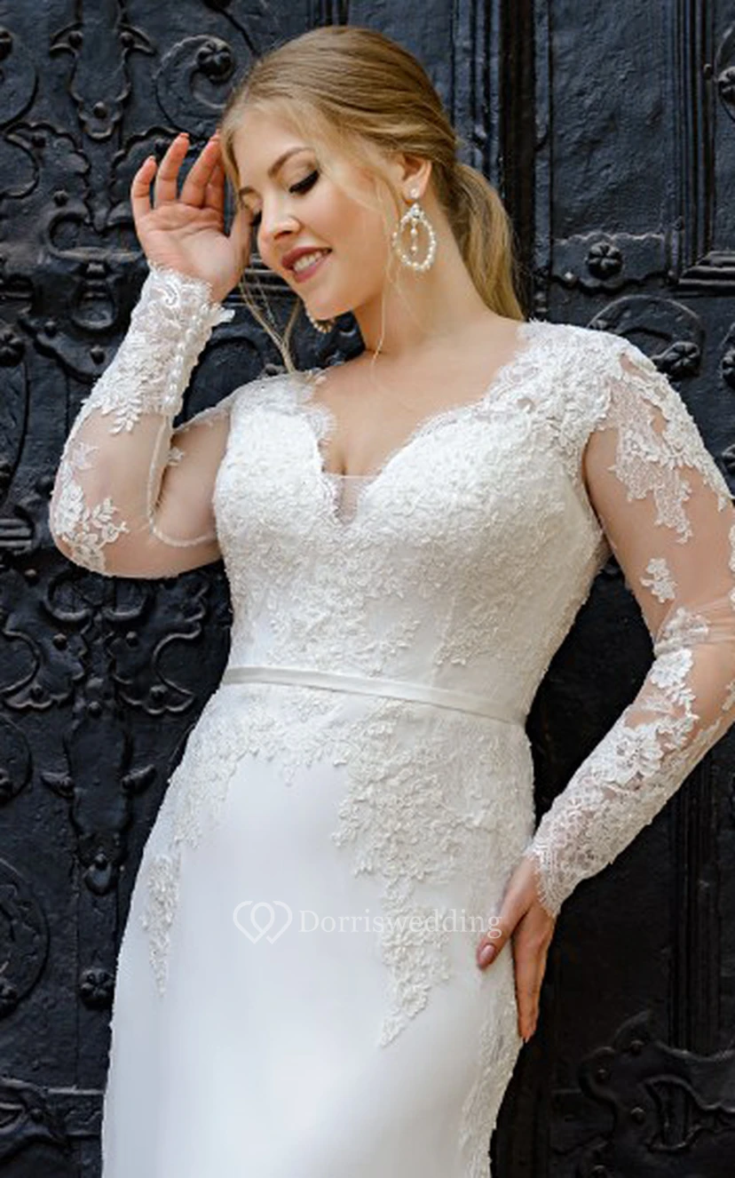 Romantisches Brautkleid aus Satin in A-Linie mit bodenlanger Schleppe, langen Ärmeln und Applikationen view 3