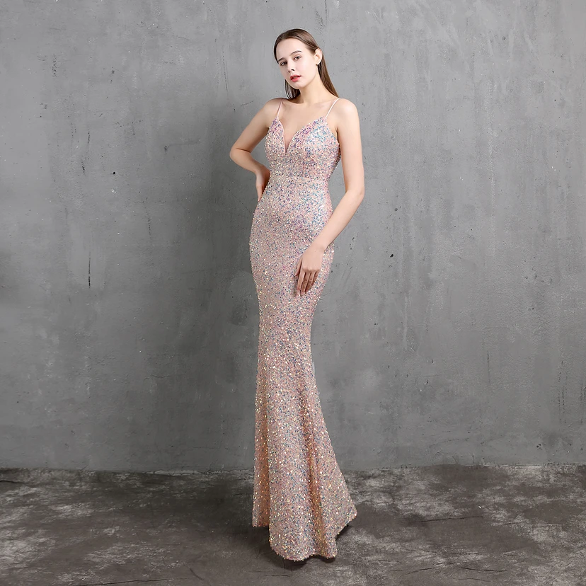 Vestido de fiesta de noche elegante y ajustado con lentejuelas coloridas de Heavy Craft para celebridades. view 11