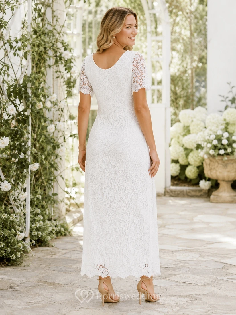 Robe de jardin blanche à col rond, manches courtes, fourreau en dentelle, longueur cheville view 2