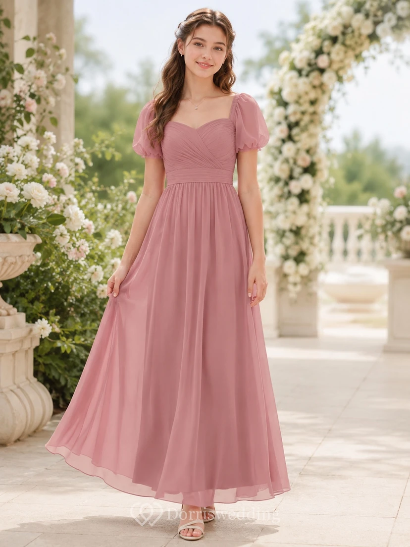 Vestido de dama de honor juvenil color rosa empolvado, corte en A, escote corazón, manga corta, falda abullonada/globo plisada, estilo romántico.