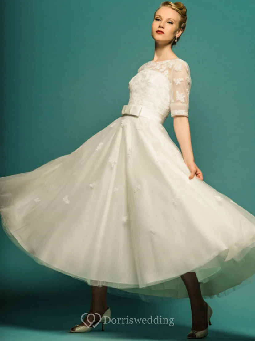 A-Line Tea-Length Scoop Neck Half Sleeve Appliqued Tulle Wedding Dress view 4