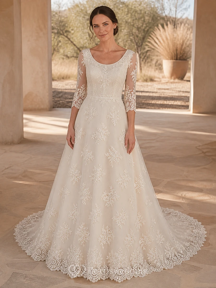Vestido de novia modesto de corte A con escote redondo y mangas tres cuartos, largo hasta el suelo.
