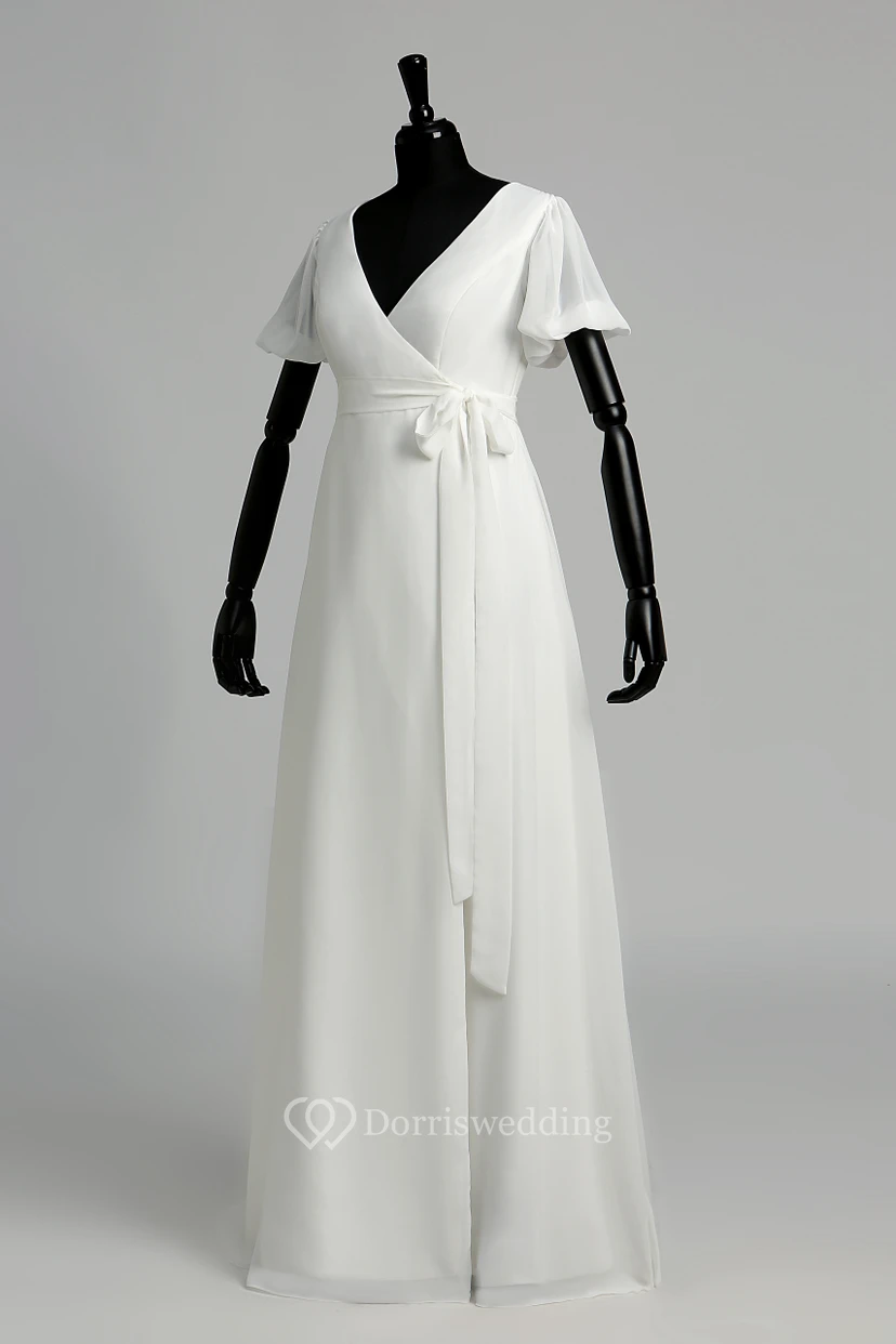 Robe de mariée trapèze à manches courtes bouffantes view 4