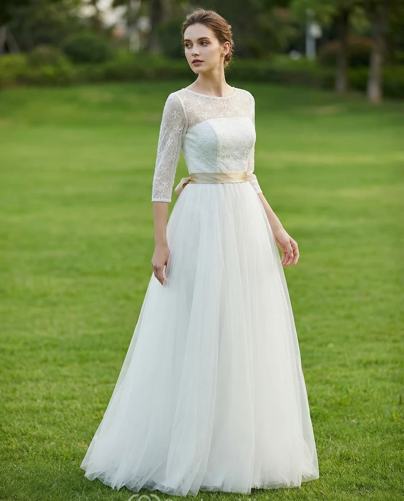 Brautkleid mit Rundhalsausschnitt, Oberteil aus Spitze und Tüll