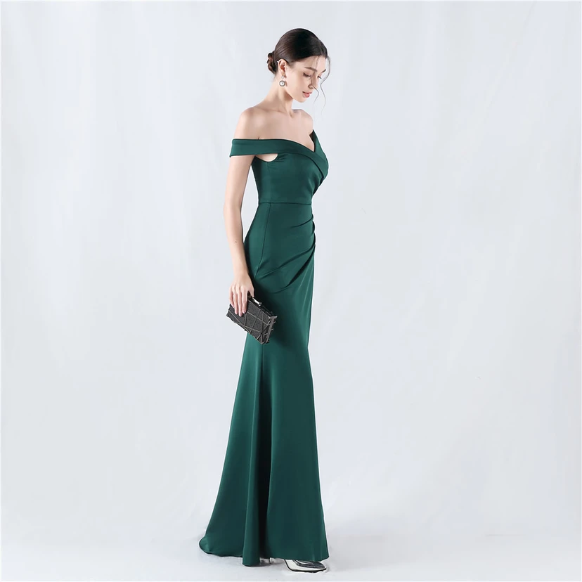 Robe de soirée classique asymétrique en satin à queue de poisson view 26