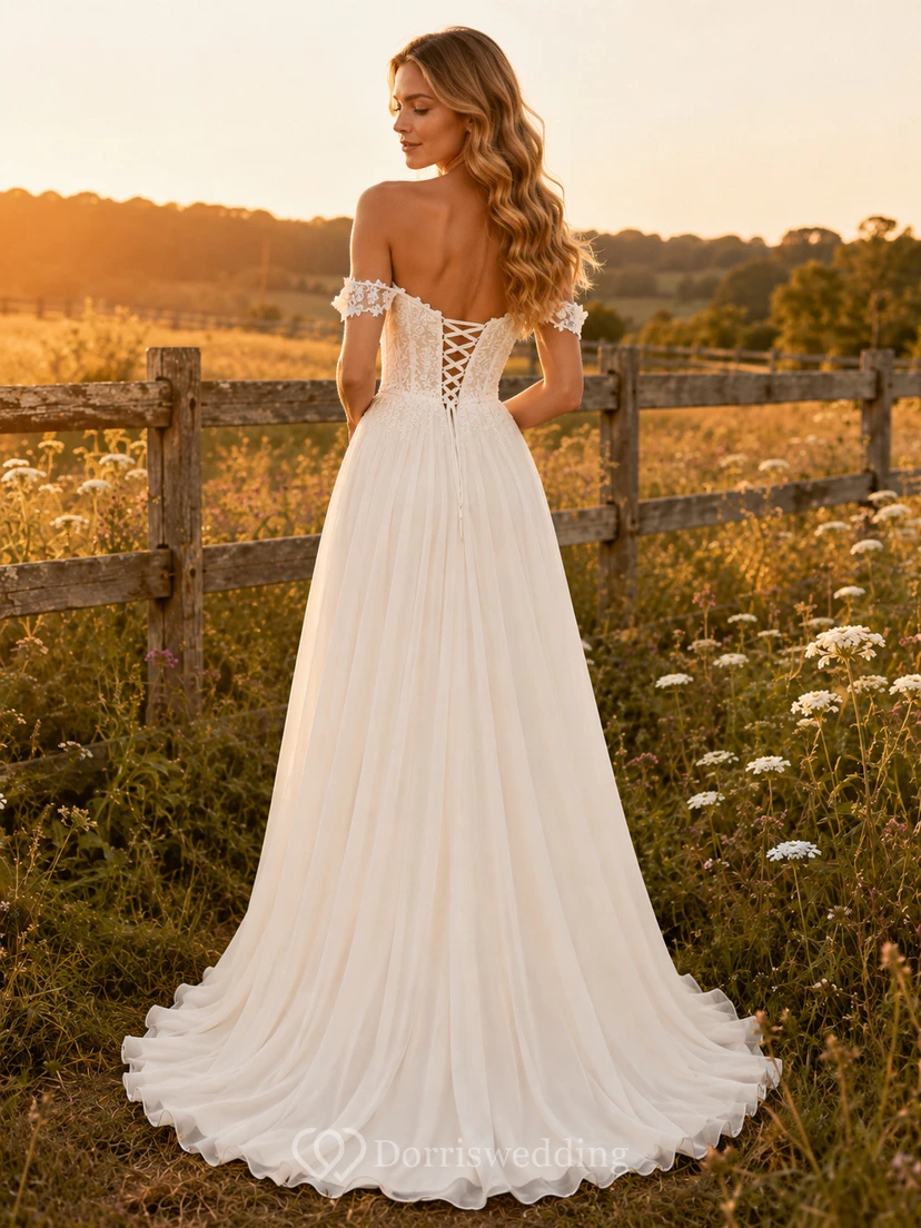 Vestido de novia de tul y encaje campestre, corte en A, hombros descubiertos, manga corta, cola de capilla, espalda baja en V. view 2