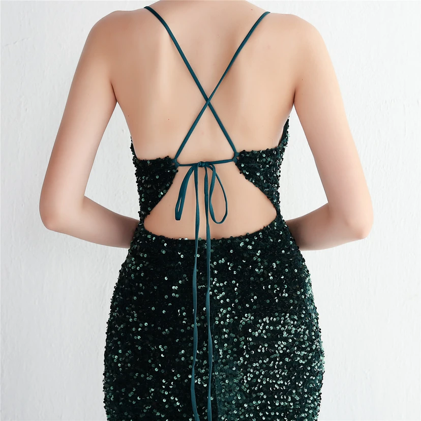 Paillettenbesetztes Abendkleid mit Samtsaum, langen Trägern und schmaler Silhouette für elegante Bankette view 15